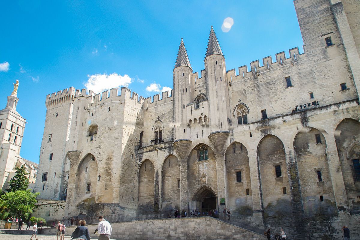 Avignon, la cité des Papes et son Palais des Papes