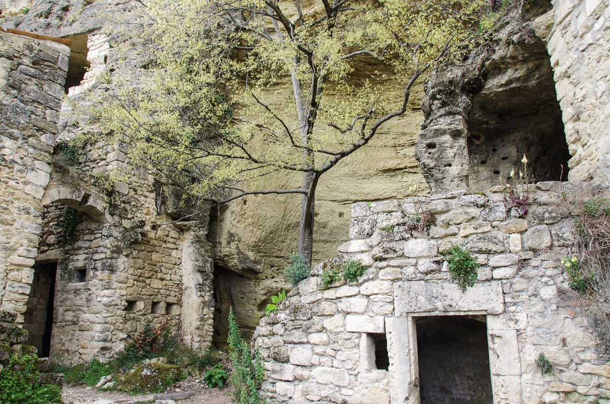 Village abandonné. Visite urbex entre Provence et Luberon