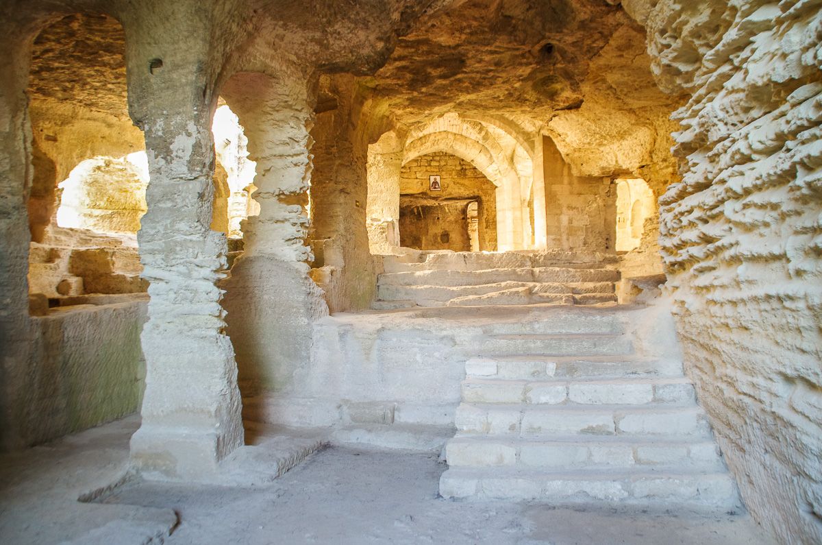 Abbaye troglodyte de Saint Ronan