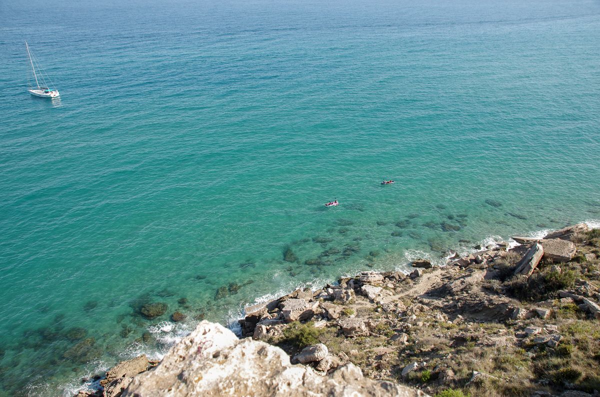 Vue sur la méditerranée depuis falaises de Leucate