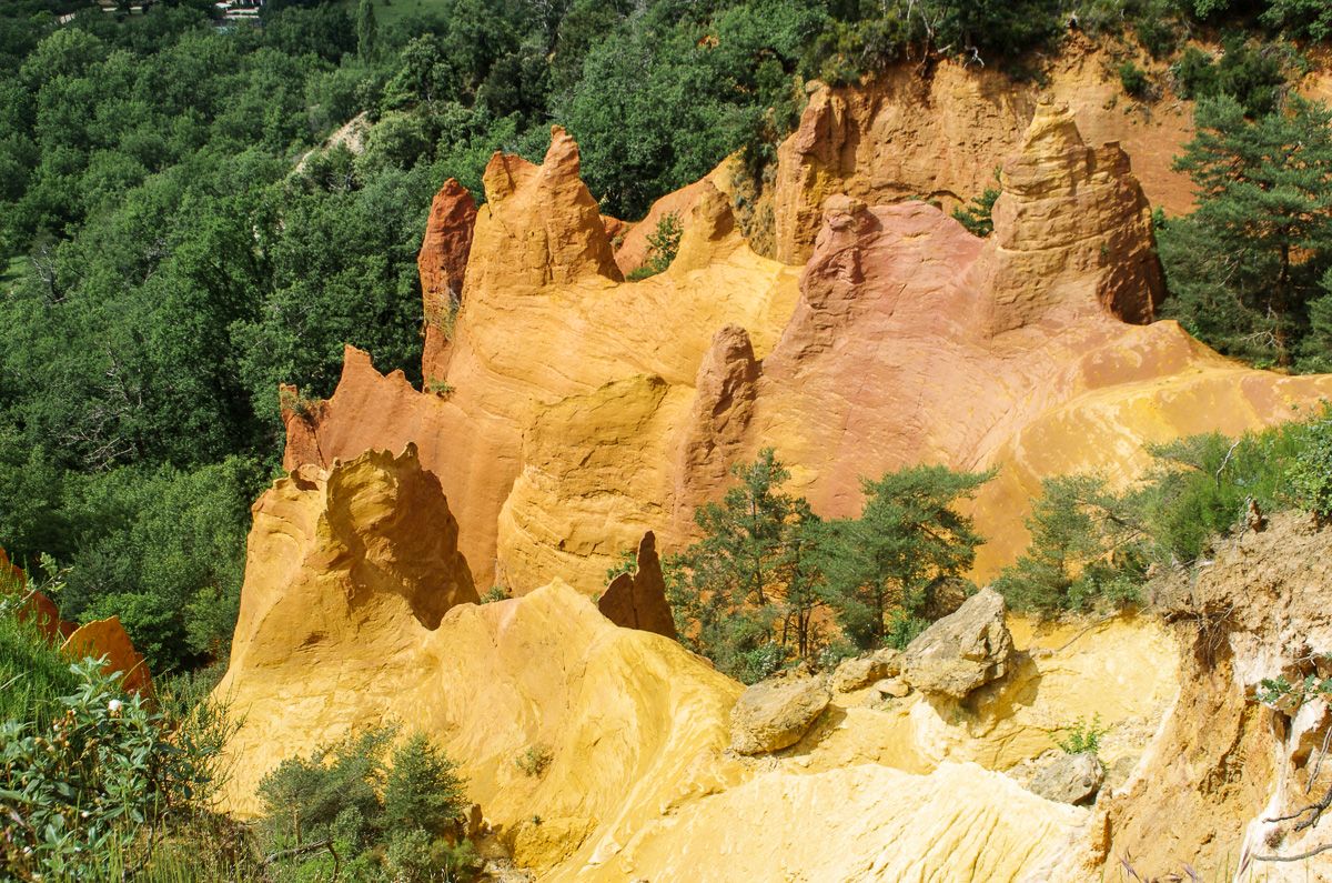 Ocres de Roussillon dans le Luberon