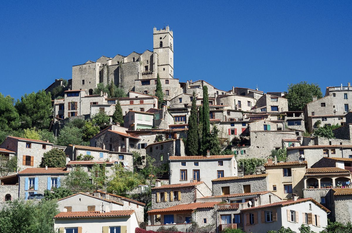 Village classé de Eus dans les PO